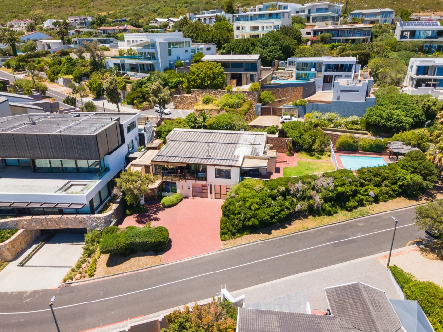 4 Bedroom Property for Sale in Camps Bay Western Cape